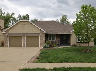 1604 Hampshire Ct, Liberty, MO 64068