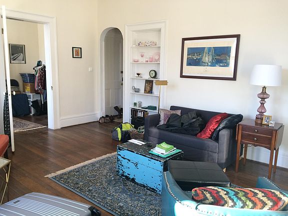 Spacious, bright living room