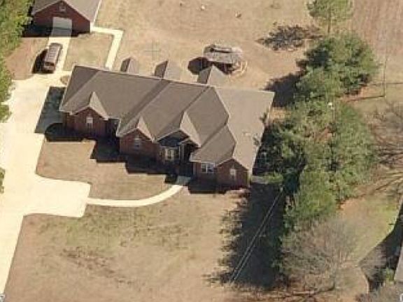 Lots of cement drive/walkway