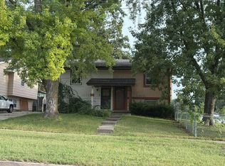 1876 E Park Ave, Des Moines, IA 50320
