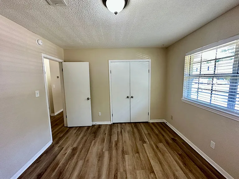 5820 Sanders Ave #F — Photo 6