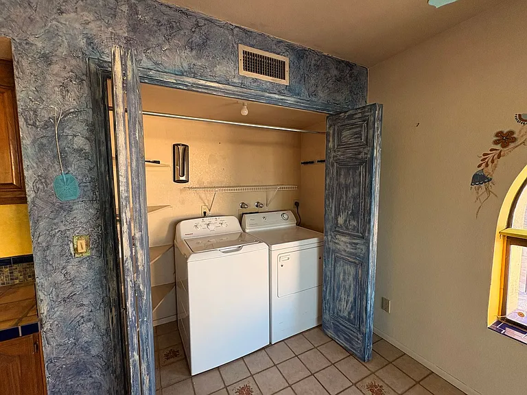 2371 W Calle Retana — Photo 7