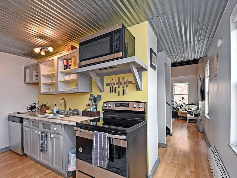 118 E Liberty St #C — Photo 12