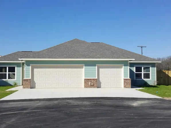 106 Bridle Ct, Kemp, TX 75143