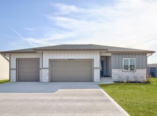 2819 NW Greenwood St, Ankeny, IA 50023