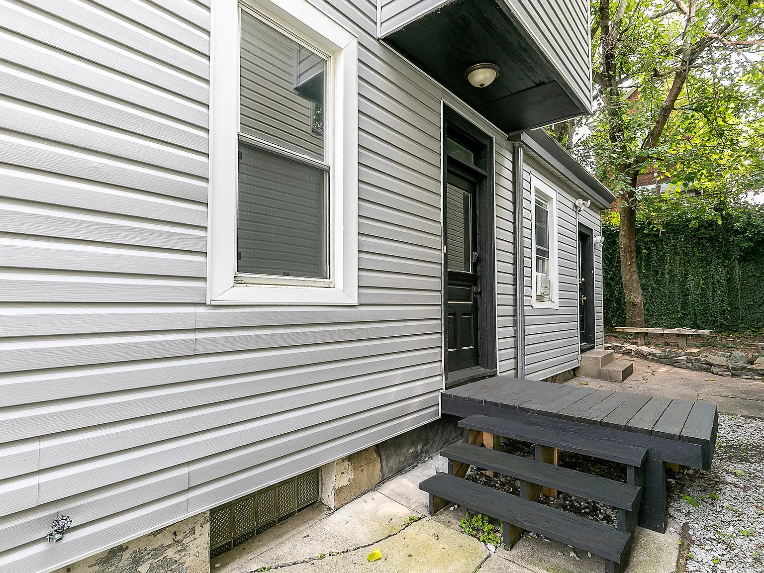4 bed, 1684 sqft, $3,200 — Photo 4