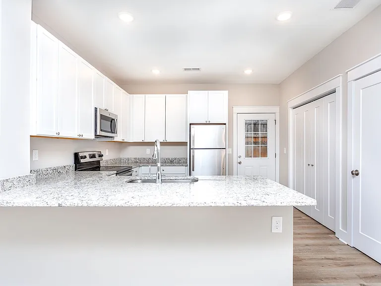 Westshire Townhomes — Photo 28
