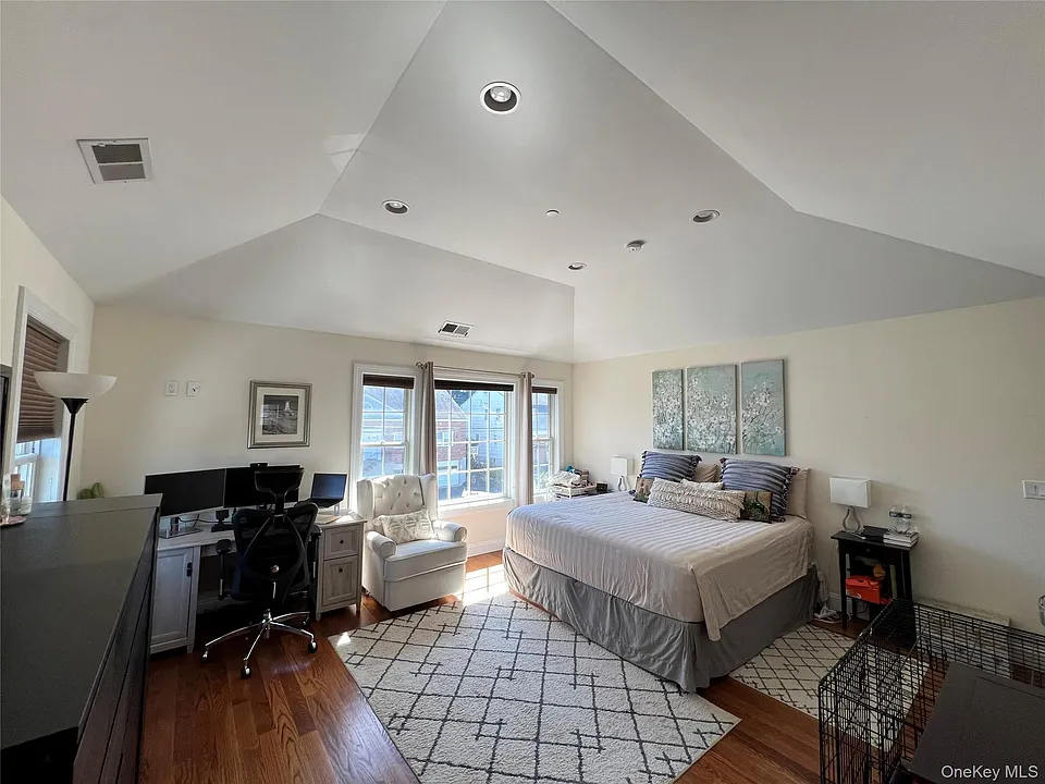 65 Lincoln Ave E #63