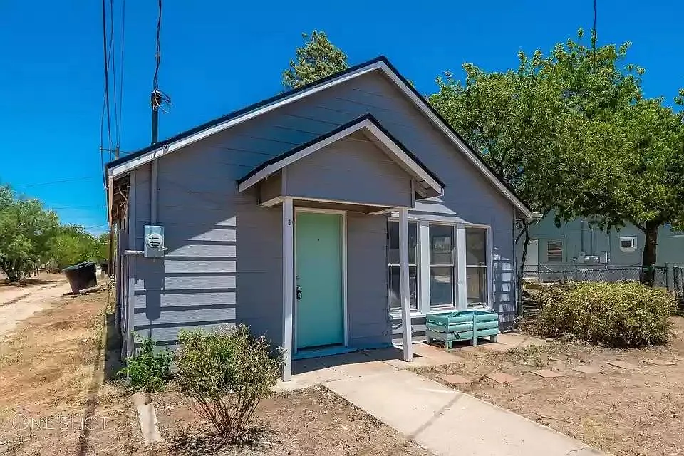 Studio, 360 sqft, $950 — Photo 3