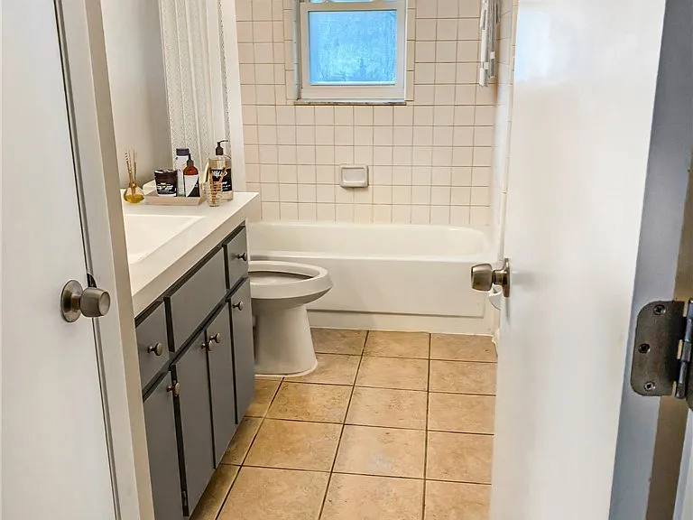 4911 7th St W — Photo 11