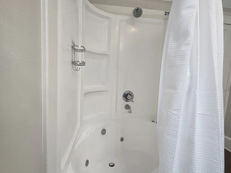 Dual showerheads