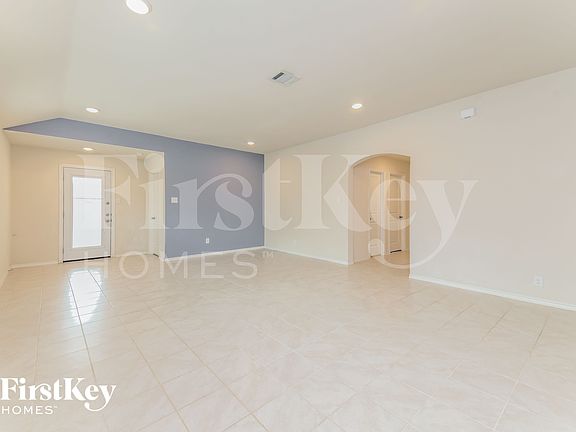 5th image of 312 Shiplap Ln