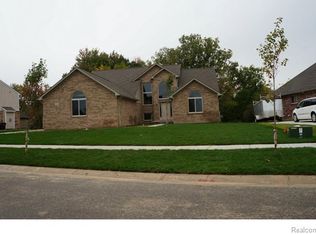 55617 Irvin Dr, Shelby Township, MI 48316