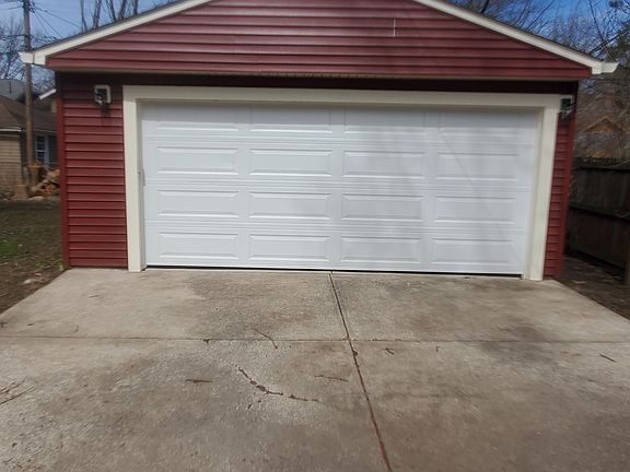 5th image of 3065 Corydon Rd