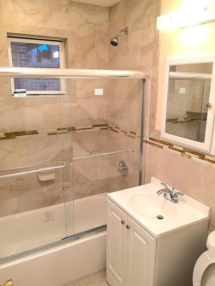 2 bed, 1000 sqft, $2,400 — Photo 1