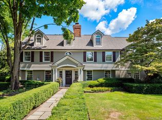 950 Waddington St, Bloomfield Hills, MI 48301