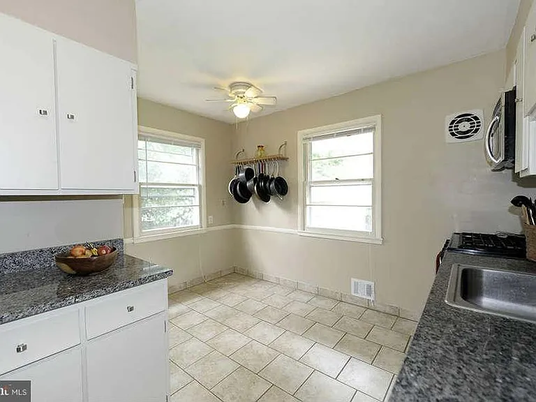 7408 Fairchild Dr — Photo 3