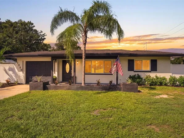 1300 S HILLCREST AVENUE, CLEARWATER, FL 33756