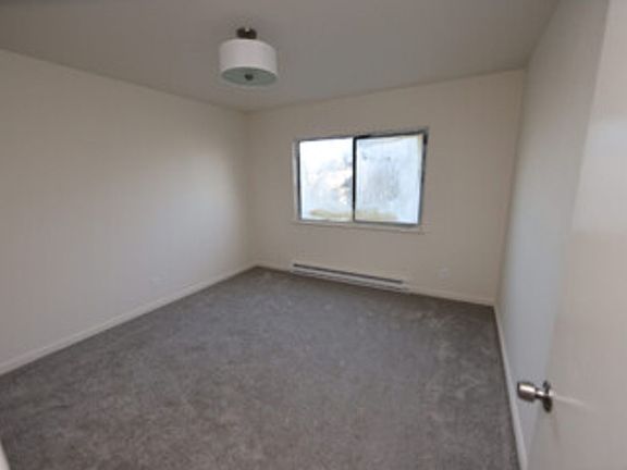 5th image of 324 32nd Ave #3