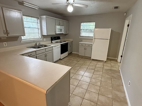 3rd image of 2693 Miccosukee Rd