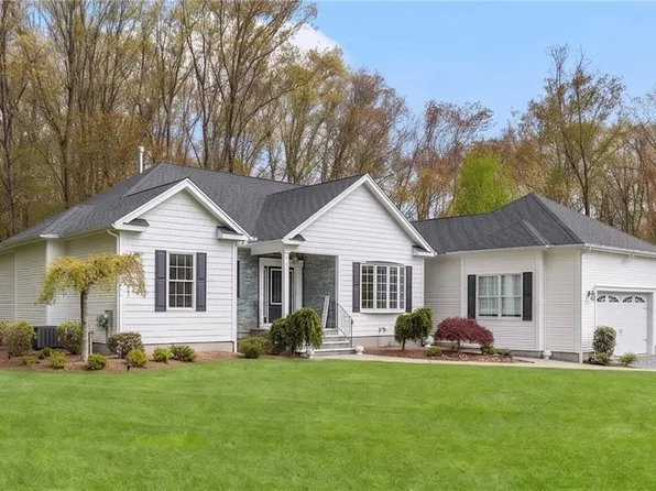 136 Rome Ct, Cranston, RI 02921