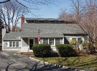 11 Huntington Bay Rd, Huntington, NY 11743