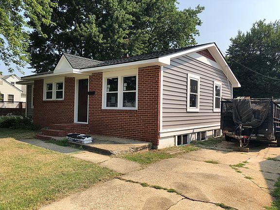 5th image of 905 S Scott St