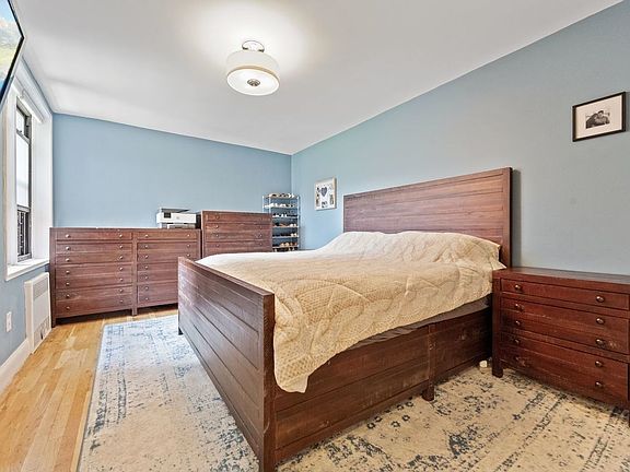 4th image of 67-30 Dartmouth St #5M