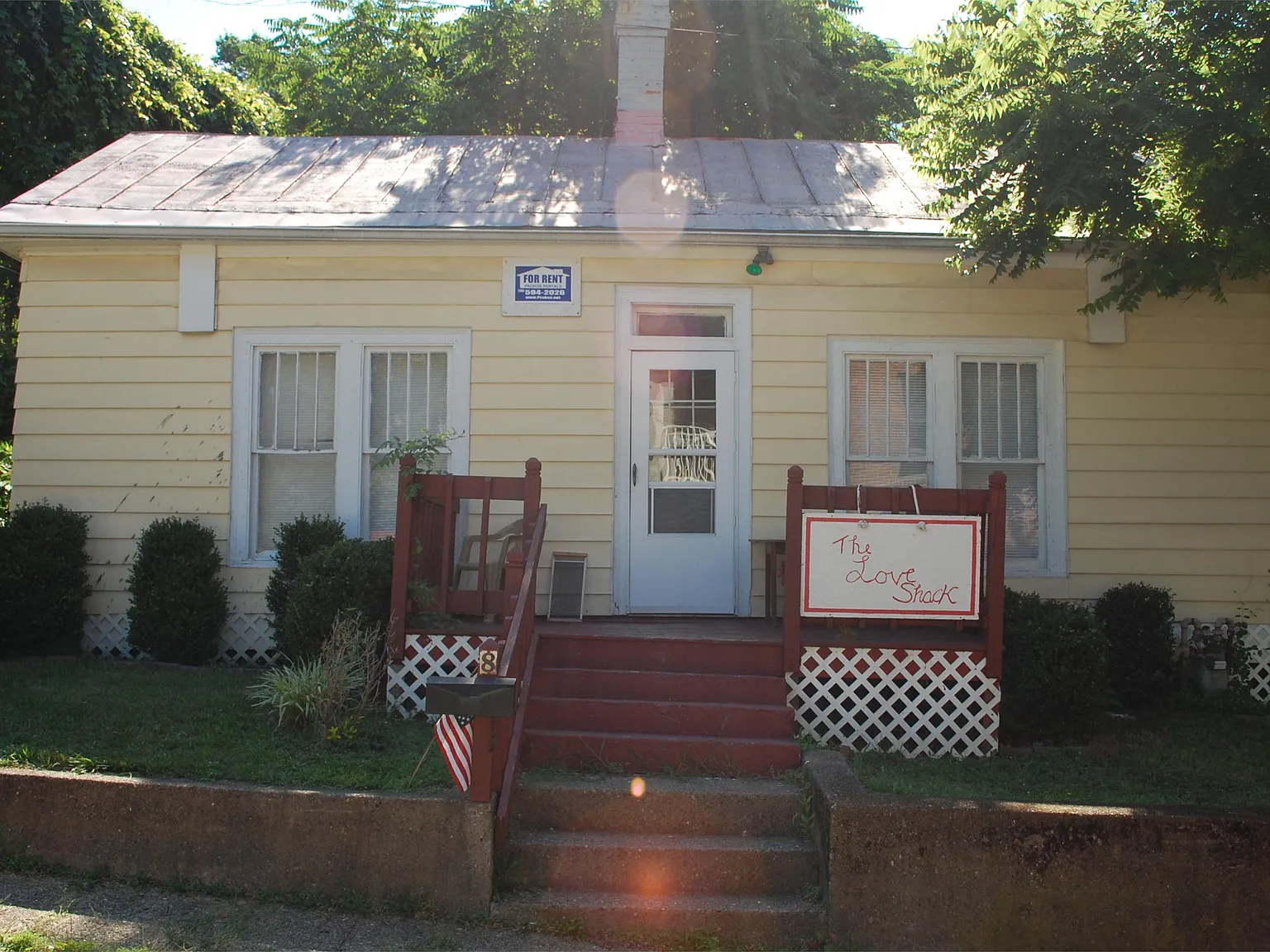 8 Foster Place - Single House — Photo 1