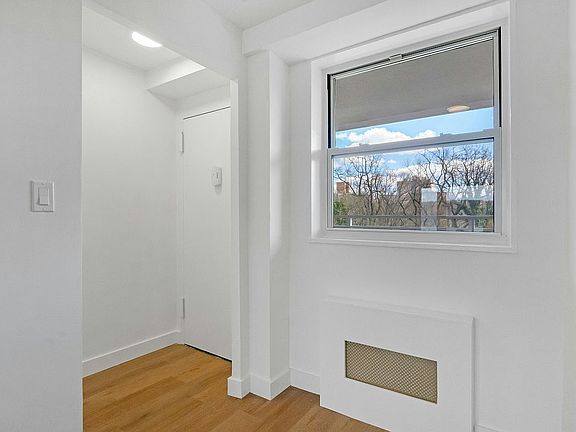 5th image of 2575 Palisade Ave APT 10E