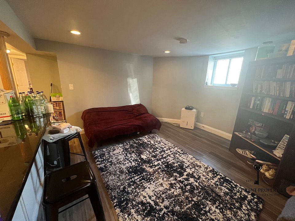 LIVING ROOM 2023