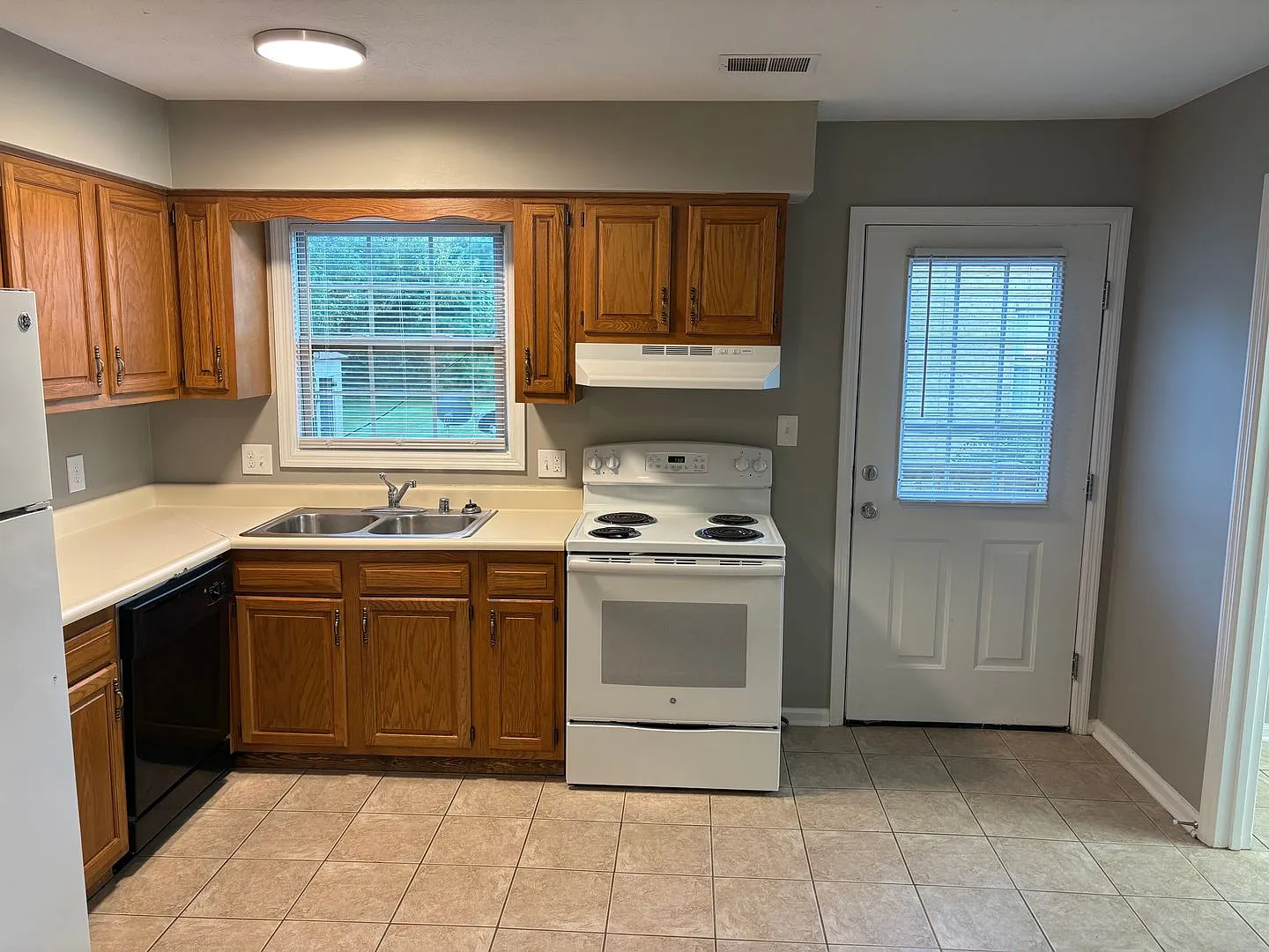 1021 Brandy Lane — Photo 1