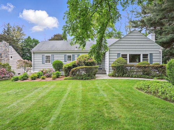 25 Scott Cir