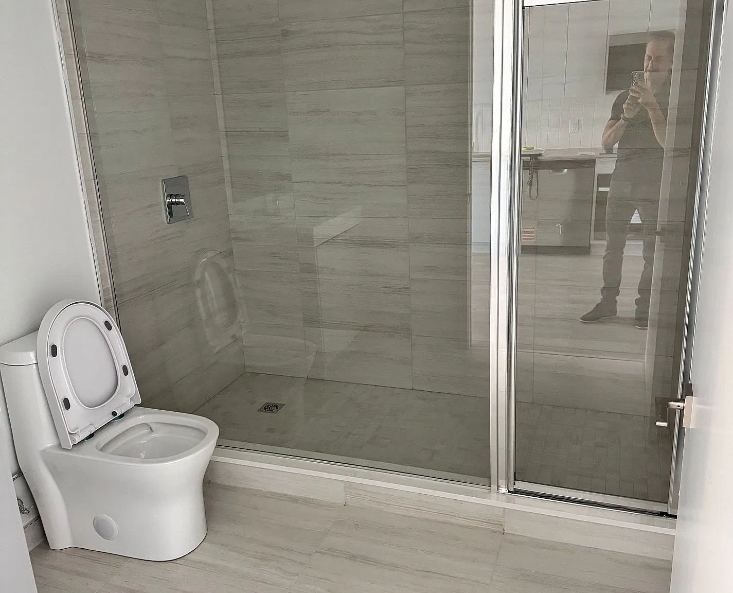 2 bed, $2,700 — Photo 3