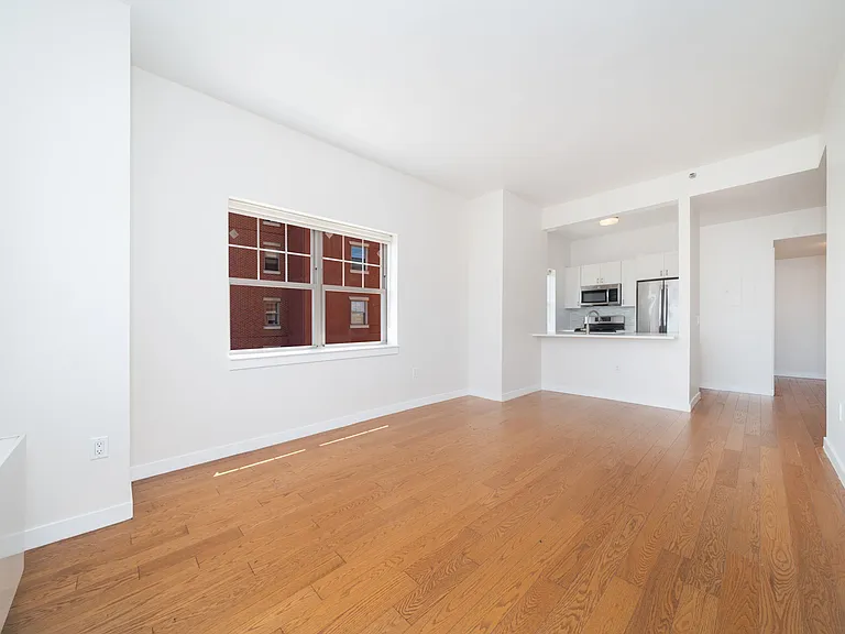 7525 153rd St #553 — Photo 3