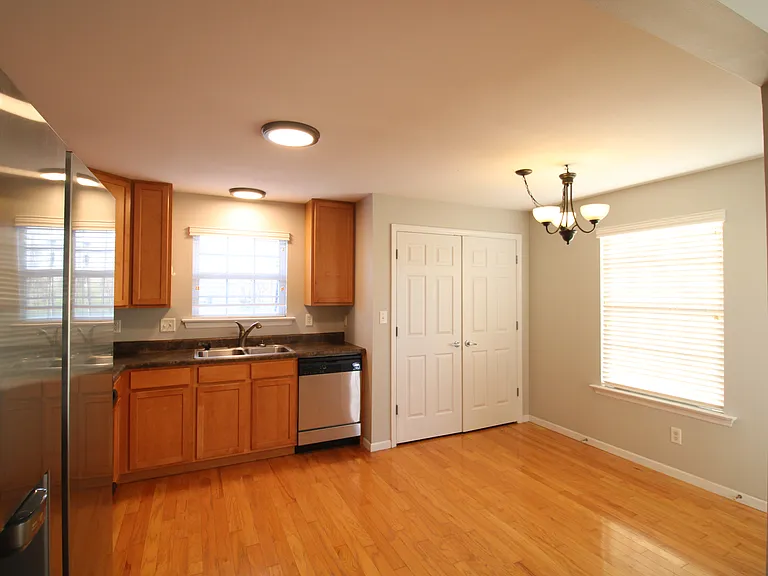 5123 Welsh Dr — Photo 9
