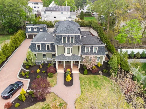 1110 Chestnut St #1, Newton, MA 02464