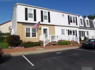 190 Merrick Rd, Amityville, NY 11701