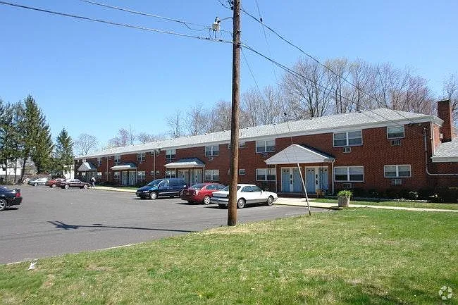 175 South St #4