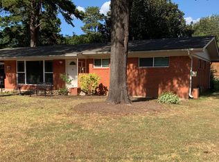 16 Stanford Dr, Texarkana, TX 75503