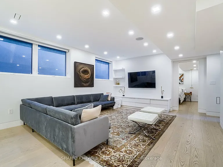 560 Shenandoah Dr — Photo 32