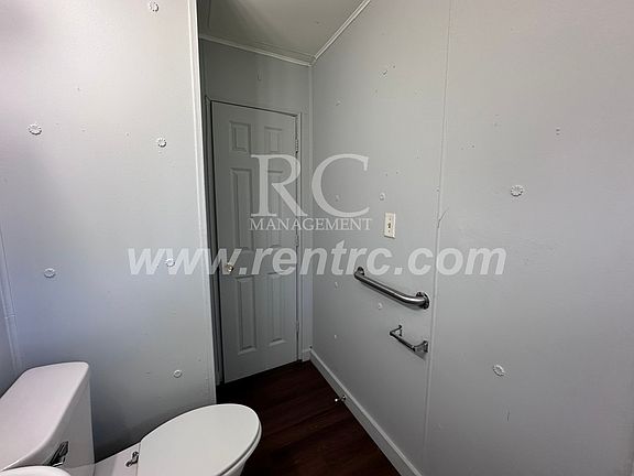 5th image of 1012 Giddings St