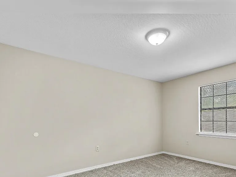 69 Hickory Knl #2 — Photo 14