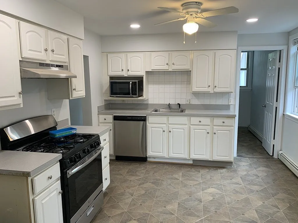 2 bed, 1300 sqft, $3,400 — Photo 3