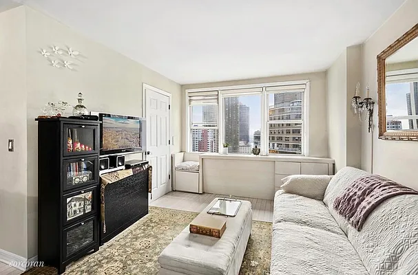 Rented by Corcoran | media 12