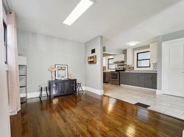 15 Linden Avenue image 9 of 23