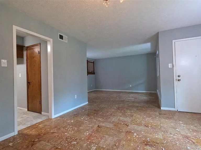 11712 S Kirkwood Rd — Photo 14