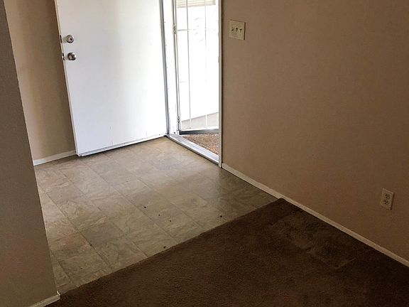 4th image of 1939 Arrowsmith Dr