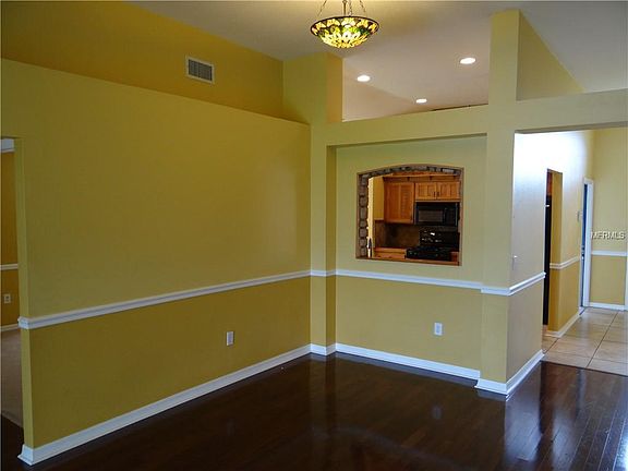 4th image of 29401 Crossland Dr
