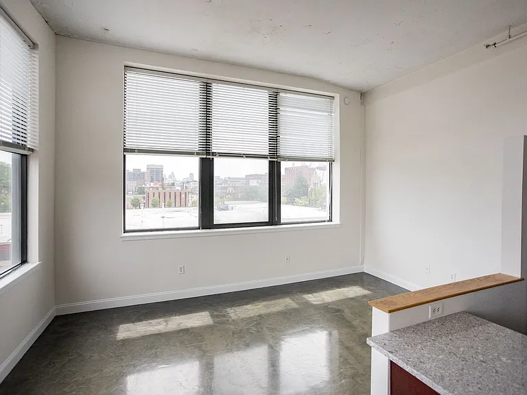 Garfield Lofts — Photo 18